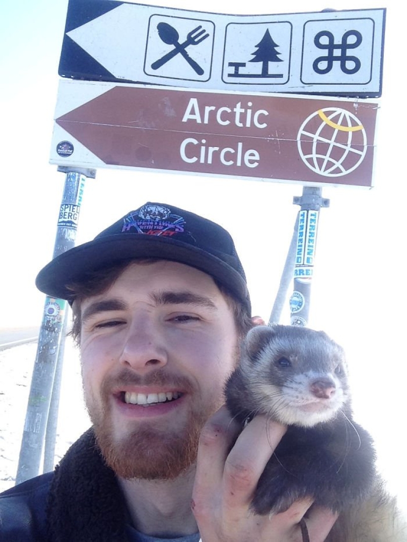 After the tragic death of loved ones, the guy sold everything to travel the world with a ferret