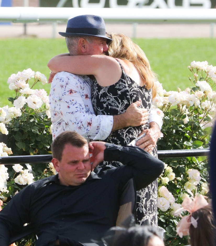 Alcoholic Race: Drunken collapse at the annual Melbourne Horse Race