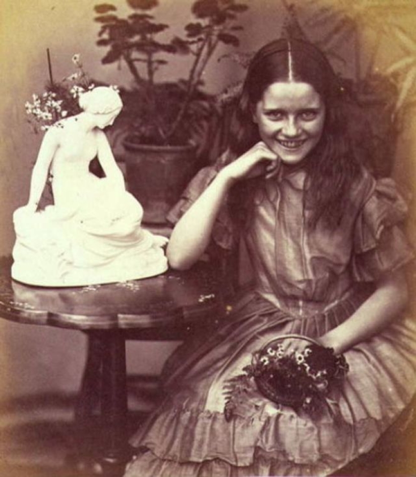 Alicia joven: retratos de niños de Lewis Carroll
