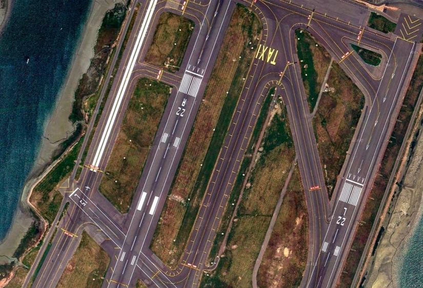 Amazing geometry of runways