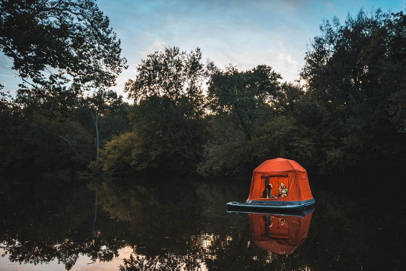 Americans have come up with a floating tent for camping