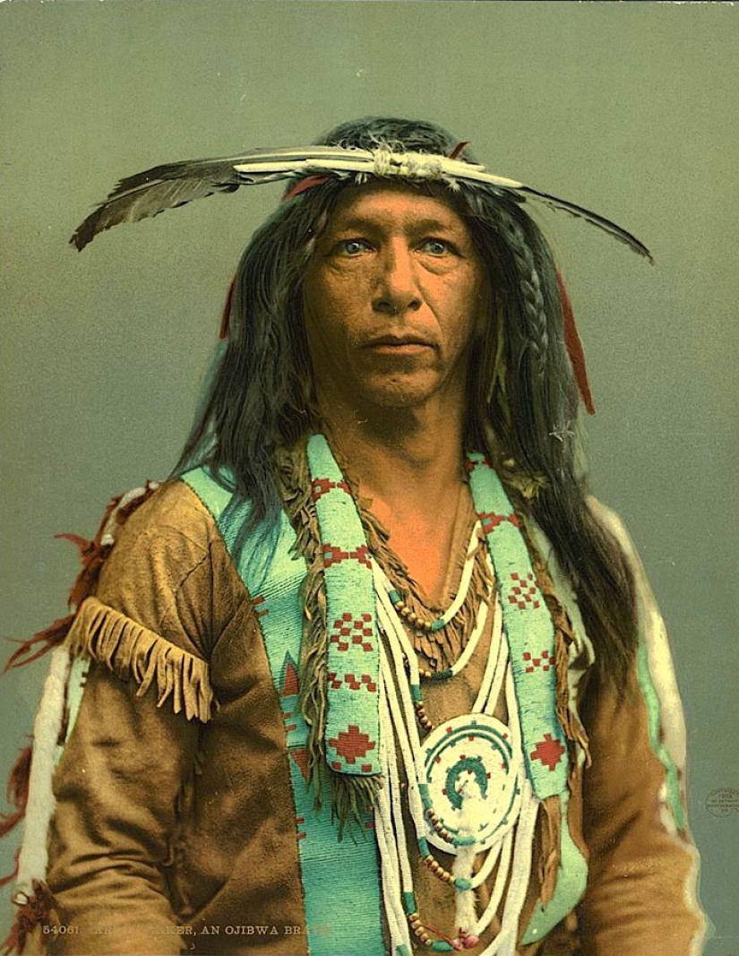 An American found color photos of Indians of the late XIX century