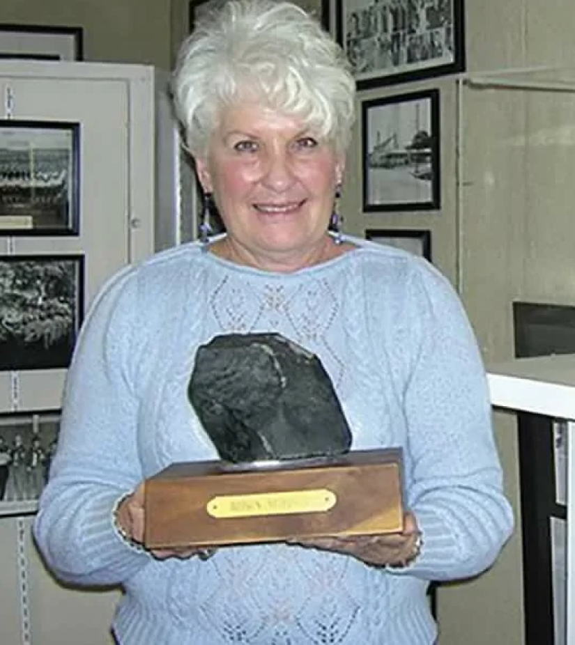 Ann Elizabeth Hodges es la única persona que sobrevivió después de ser golpeada por un meteorito