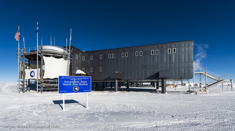 Antarctic station at the South Pole "Amundsen — Scott"