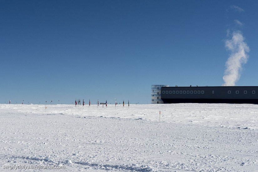 Antarctic station at the South Pole "Amundsen — Scott"