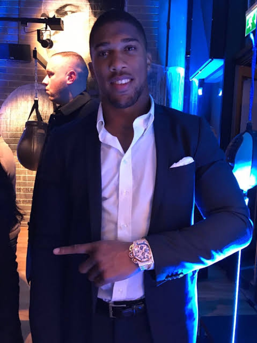 Anthony Joshua is a champion millionaire who enjoys a chic life for free