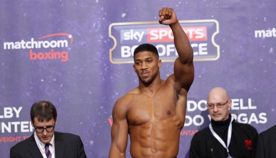 Anthony Joshua is a champion millionaire who enjoys a chic life for free