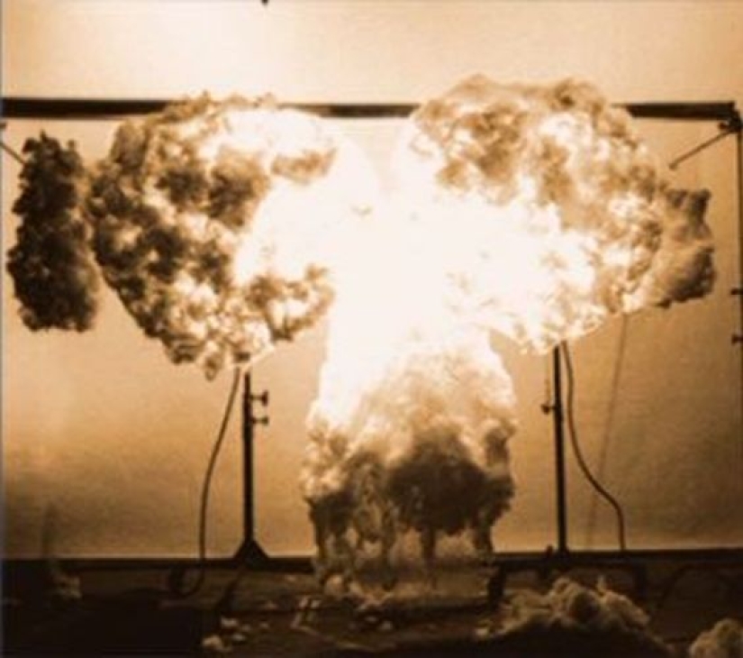Apocalipsis con tus propias manos: cómo Cameron filmó una explosión nuclear para la película "Terminator 2"
