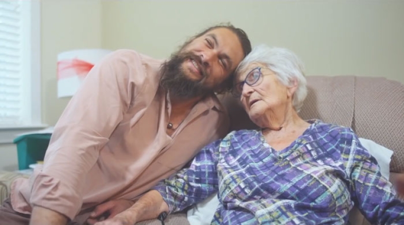 Aquaman and grandma: touching connection of generations