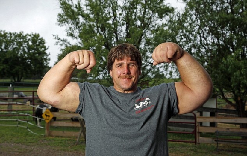 Arm Wrestler Jeff Deib: Mr. Huge Hands