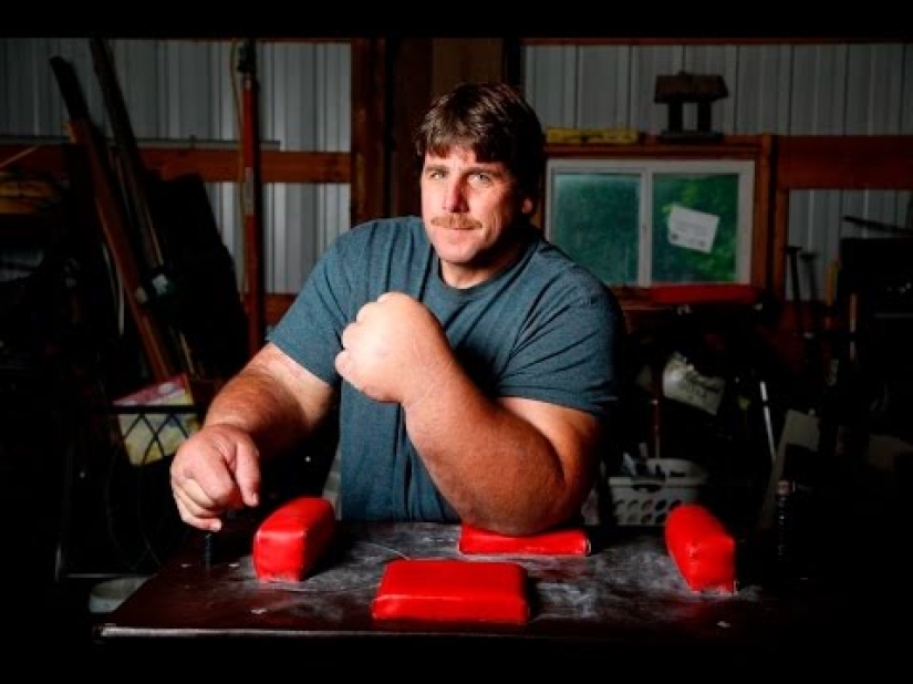 Arm Wrestler Jeff Deib: Mr. Huge Hands
