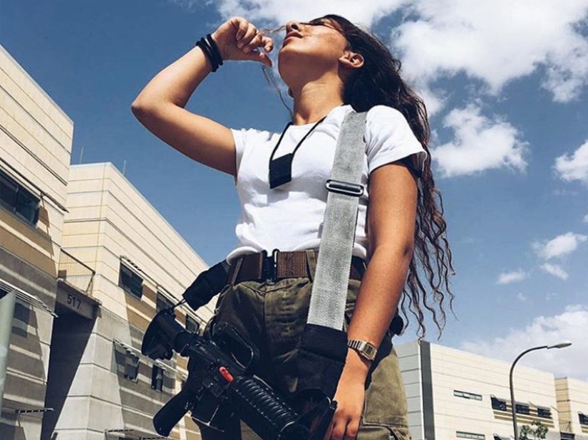 Armed with beauty: 25 photos of beauties serving in the Israeli army