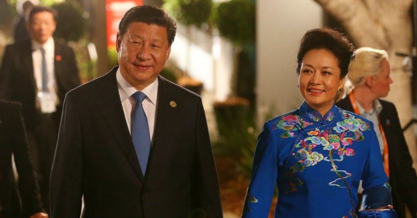As the Chinese leader, XI Jinping, has found love — "fairy peonies" Peng Liyuan