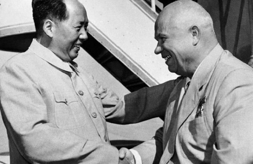 Bañando al Presidente Rojo: La historia de la natación récord de Mao Zedong