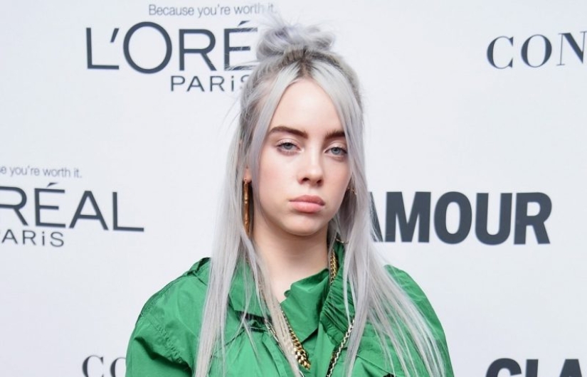 Billie Eilish sets trends: the singer dyed her hair neon green