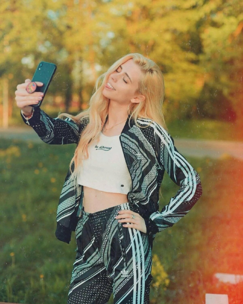 Blogger Nastya Kosh — from an unknown girl to a star of social networks