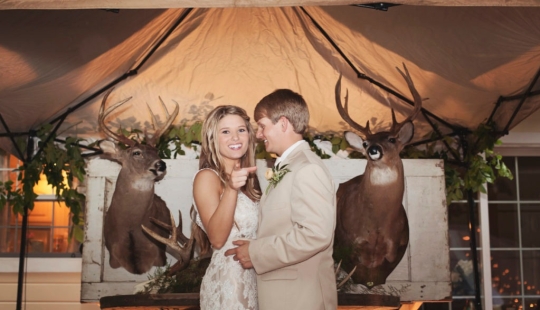 Bombardment with negativity: the newlyweds were criticized for a hunting-style wedding