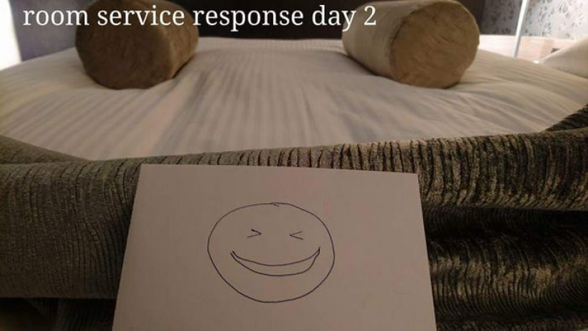 Bored on a business trip, the guest began to leave funny messages to the maids