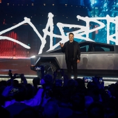 Brick with wheels: Tesla unveiled Cybertruck electric pickup, the network responded with Memes