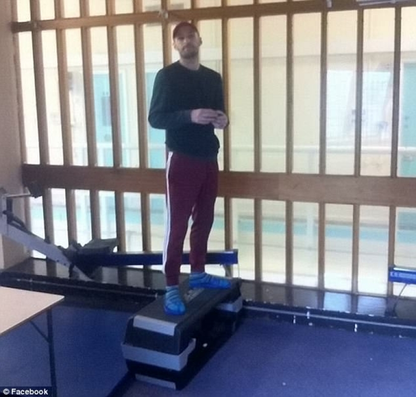 British prisoner will be given a two-year sentence for taking a selfie on Facebook