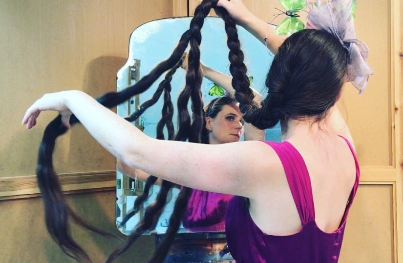 British Rapunzel has not washed her hair for 20 years, and her braids look great