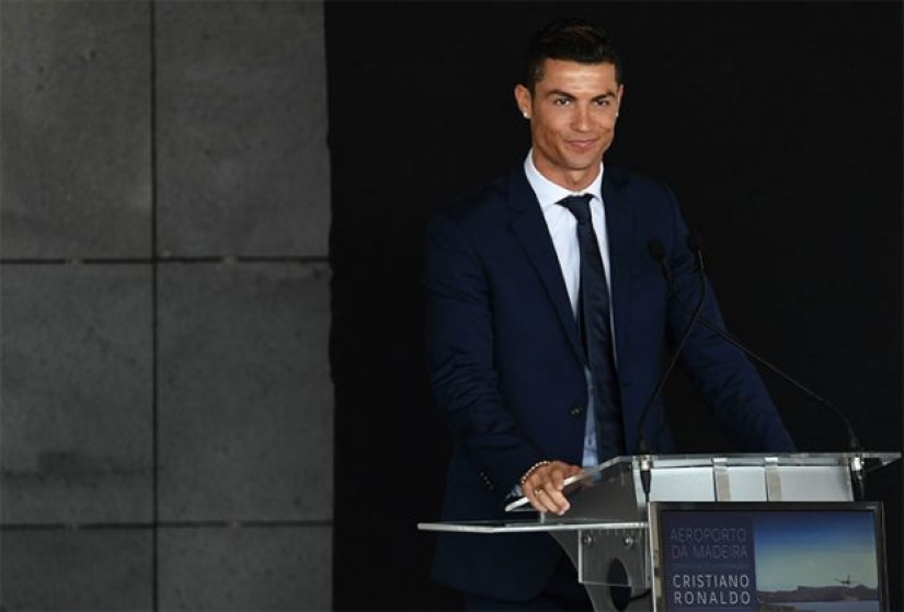 Bust of Cristiano Ronaldo Unveiled in Portugal