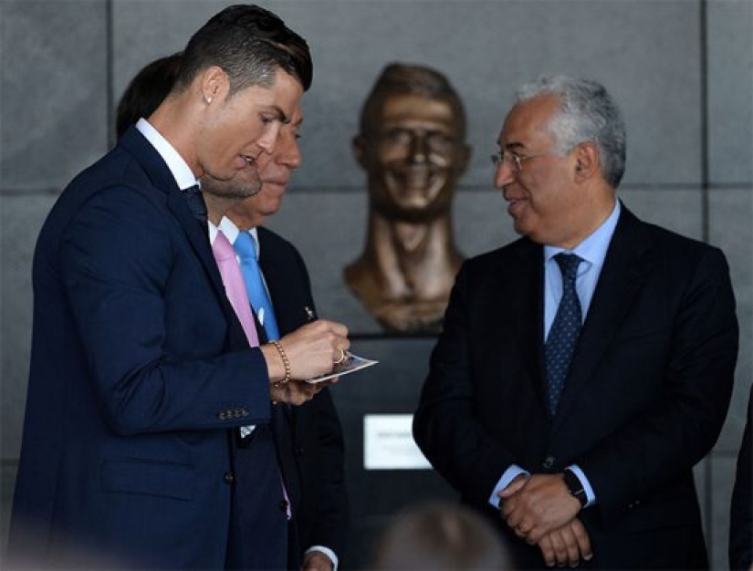 Bust of Cristiano Ronaldo Unveiled in Portugal