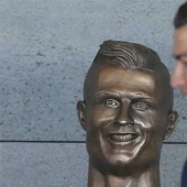 Busto de Cristiano Ronaldo presentado en Portugal
