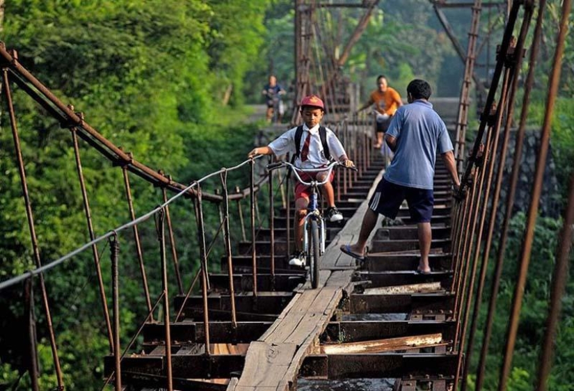 Camino peligroso a la escuela