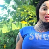 Canadian Maria Magdalena causes car accidents by appearance