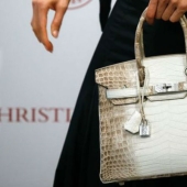Caro-rico: en una subasta de Londres, un bolso Birkin se vendió por $ 217,000