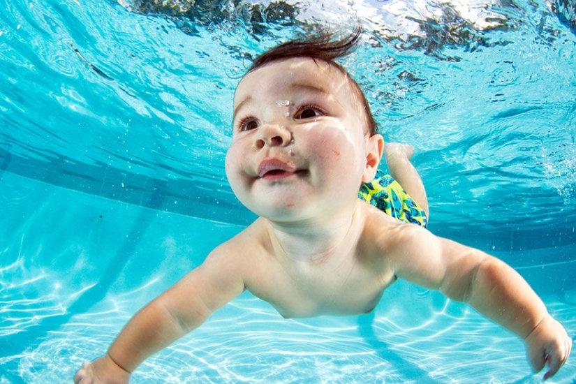 Charming photo project — kids under water