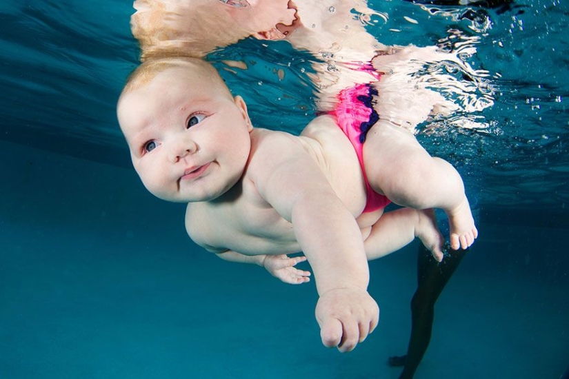 Charming photo project — kids under water