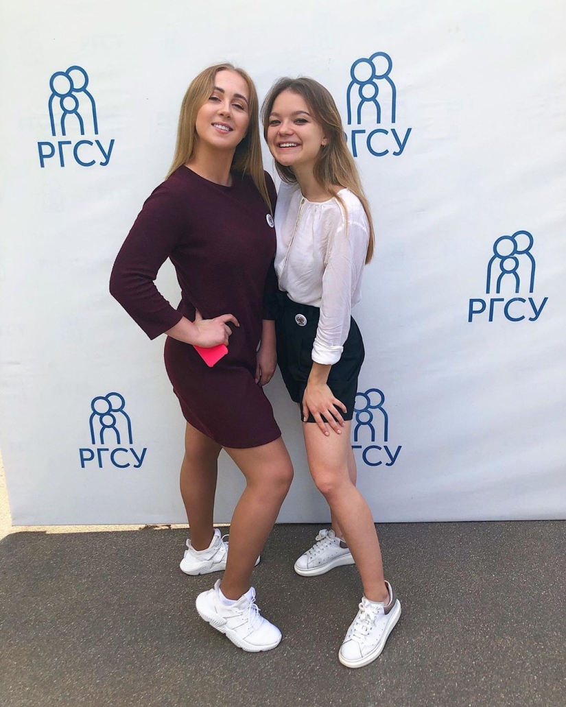 Chicas-estudiantes: una selección de fotos de encantadoras estudiantes de primer año de 2019