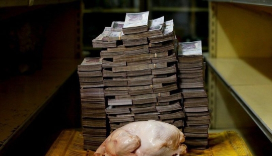 Chicken for a bag of money: photos illustrating the prices of goods in Venezuela