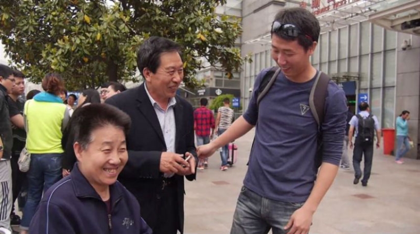 Chinese policeman pretends to be the deceased son of an elderly couple for five years