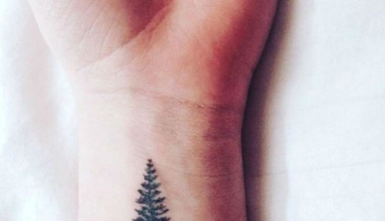 Christmas tattoos, or How to remember your New Year forever