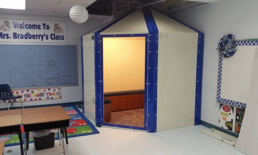 "Chur, I'm in the house!": the first bulletproof shelters appeared in an American school