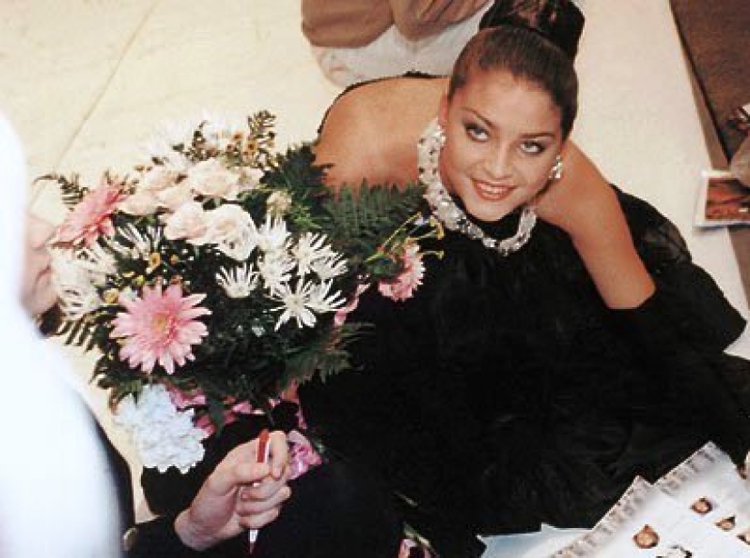 Cómo el amor por un mafioso arruinó a Alexandra Petrova - "Miss Rusia-1996"