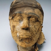 Cómo el FBI resolvió el misterio de la cabeza cortada de una momia de 4.000 años