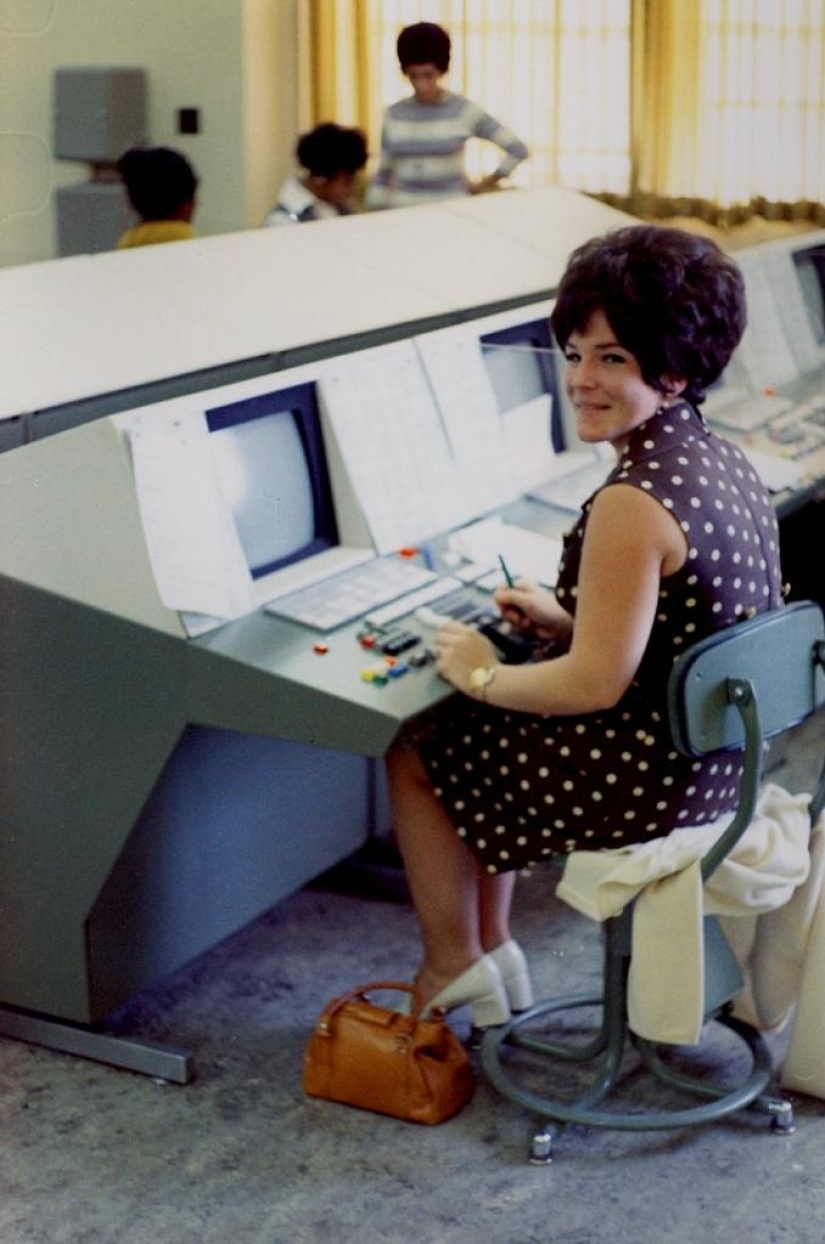 Cómo eran los trabajadores de oficina en la década de 1960