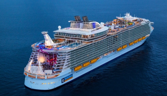 Cómo es el crucero más grande del mundo "Symphony of the Seas"