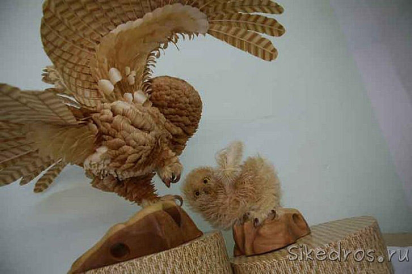 Cómo son las esculturas únicas hechas de virutas de madera