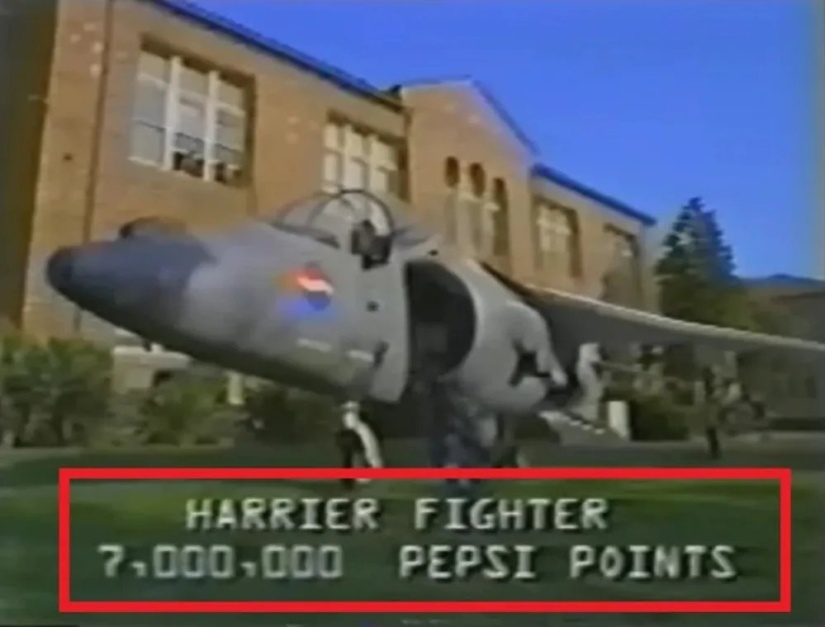 Cómo un estudiante quiso demandar a Pepsi por un avión de combate y qué salió de eso