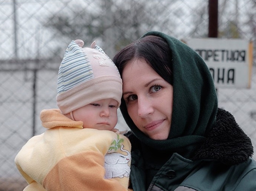 Cómo viven los niños recién nacidos de los presos en los EE.UU. y Rusia