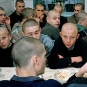 Cómo viven los prisioneros jóvenes en las colonias siberianas