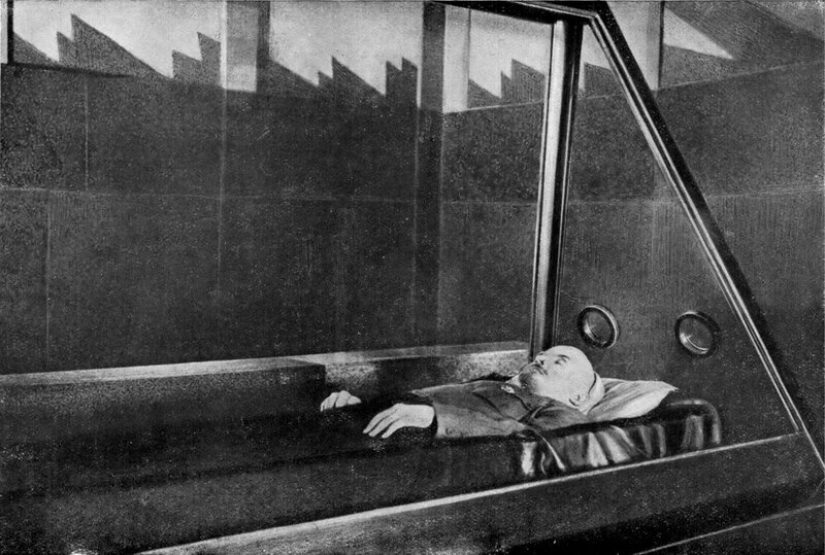 Cómo y por qué intentaron matar a la momia del líder de la revolución mundial, Lenin