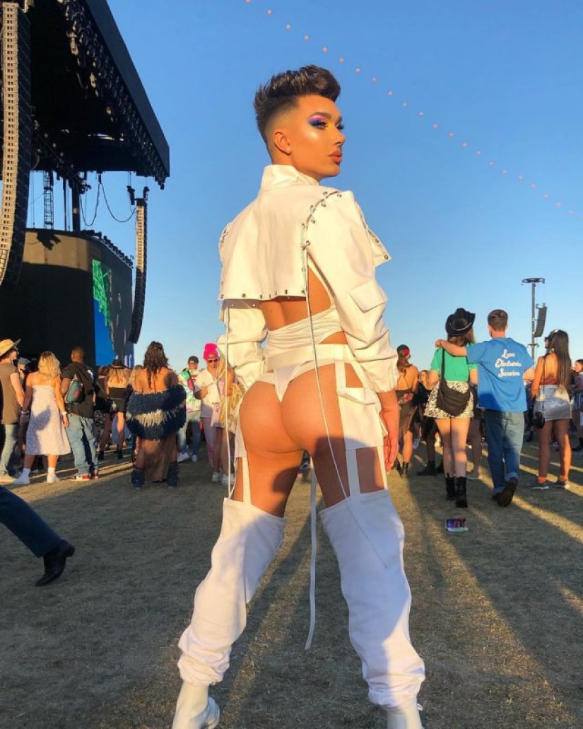 Coachella's Hot Hit: Cowboy pants with a slit for the butt
