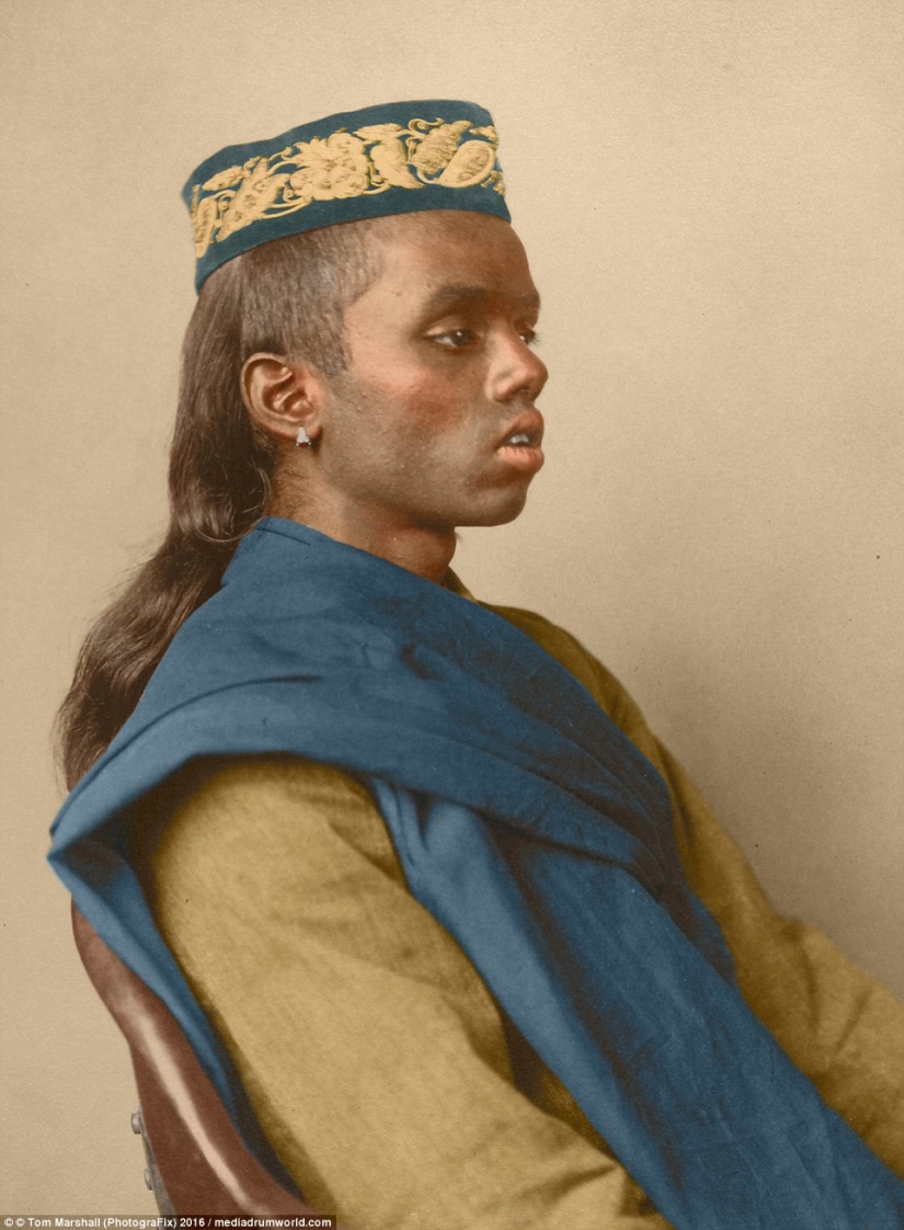 Color centennial photographs of immigrants who arrived in the United States reveal the contrast of cultures