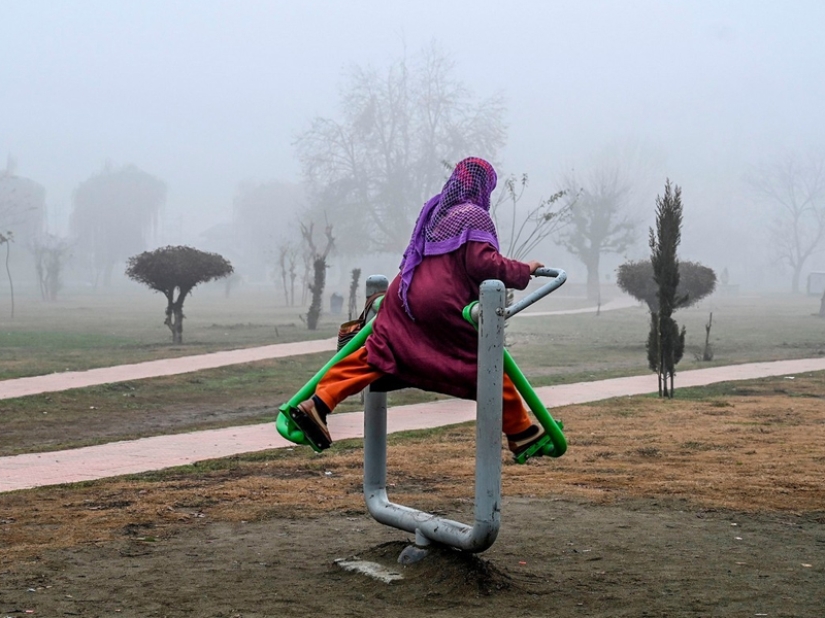 Contrast India: real everyday life of the country